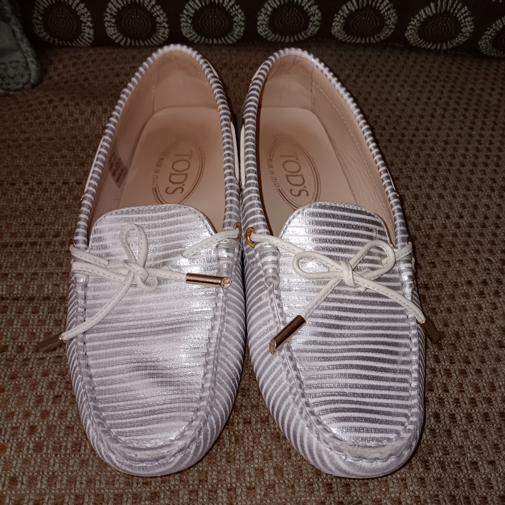 Tod's Leathee Flats Size 36